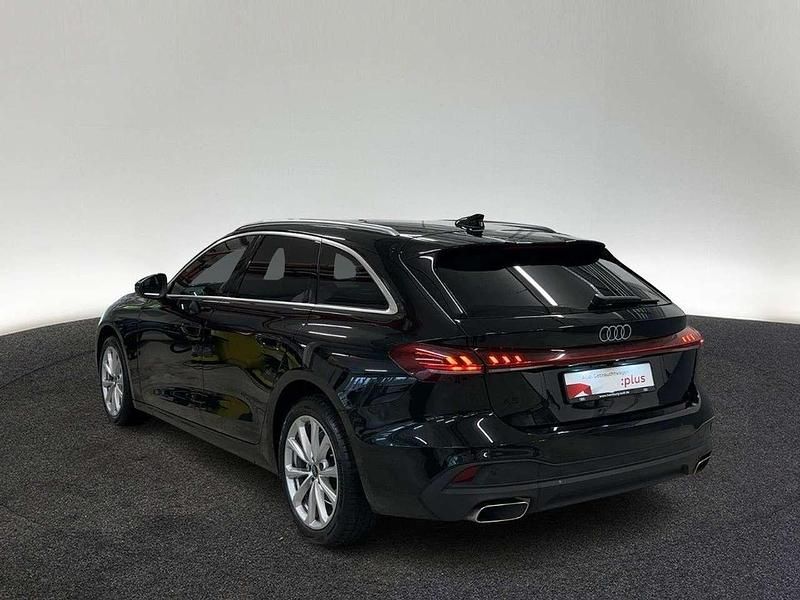 Gebraucht Audi A5 Sport 150 PS (110 kW) 2025 0e mythosschwarz metallic Kombi