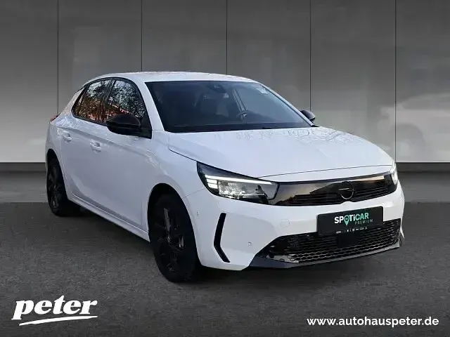 Używany Opel Corsa 101 KM (74 kW) 2024 Biały Sedan/Limuzyna