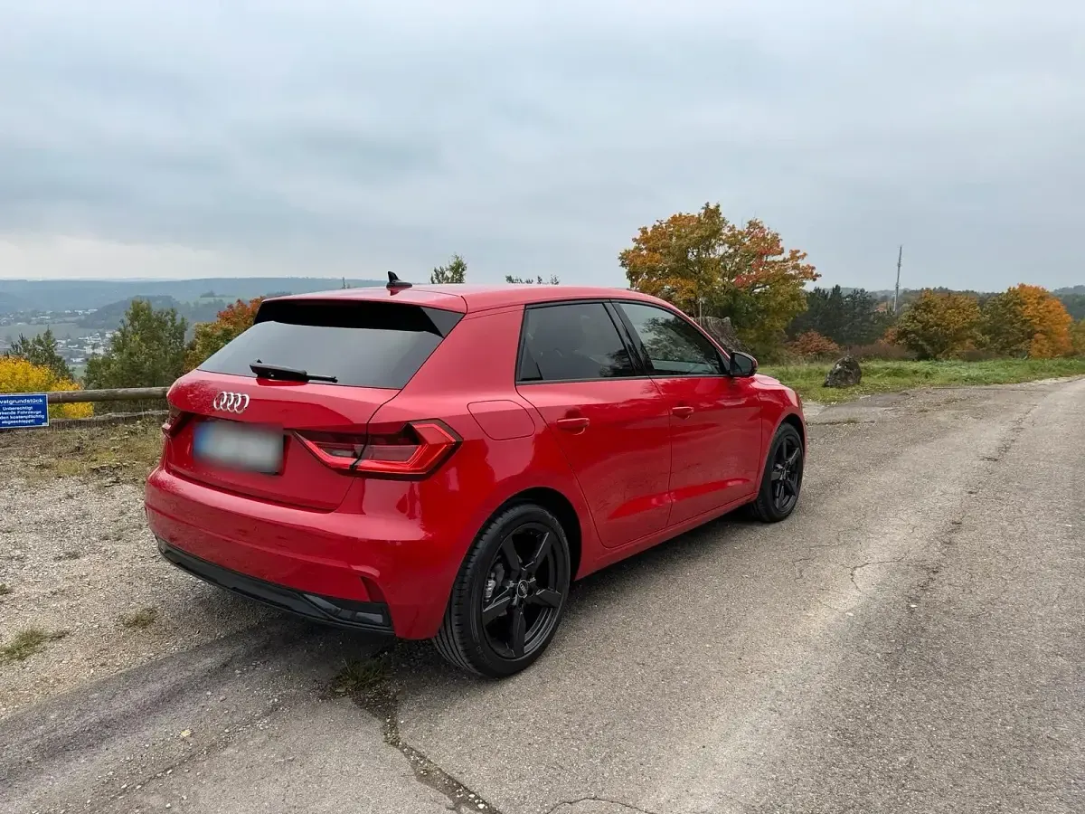 Gebraucht Audi A1 116 PS (85 kW) 2025 Rot SUV