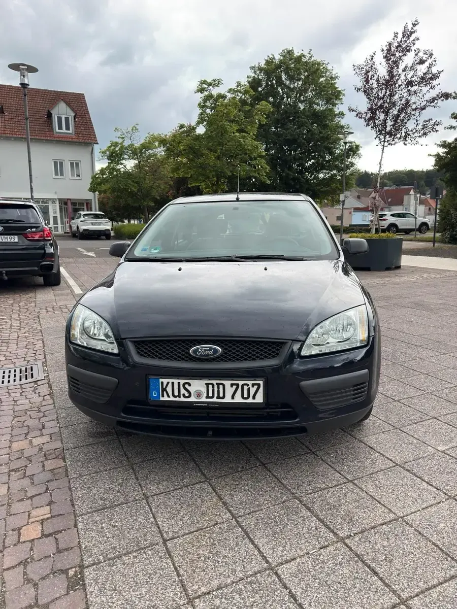 Gebraucht Ford Focus 90 PS (66 kW) 2005 Blau Kombi