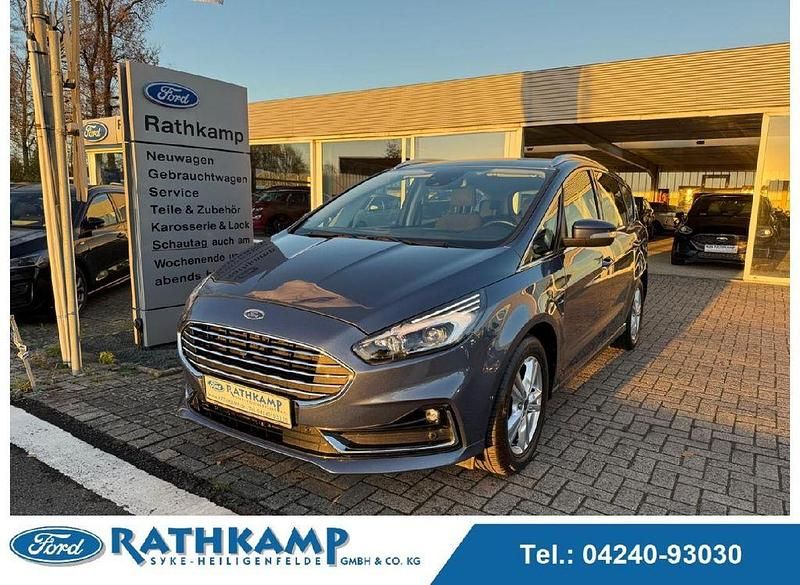 Gebraucht Ford S-MAX Titanium 150 PS (110 kW) 2023 Chromablau metallic Van / Kleinbus