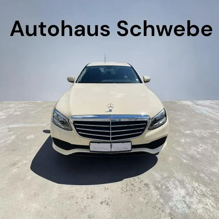Second-hand Mercedes E200 150 CP (110 kW) 2018 Galben Berlinǎ