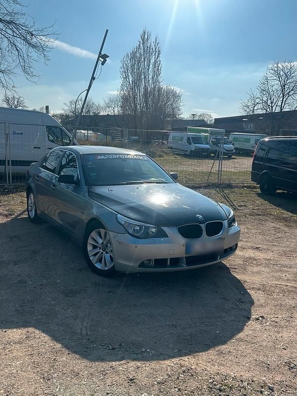 Gebraucht BMW 520 170 PS (125 kW) 2005 Grau Limousine