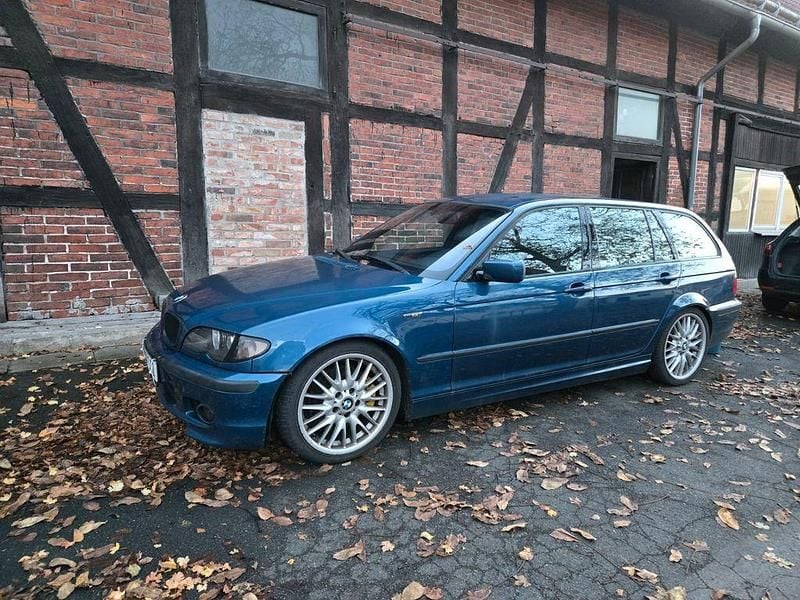 Blau Gebraucht 2003 BMW 330 M Sport Kombi | 3.900 € (Guter Preis) - Bild 1/4