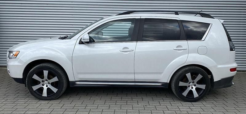 Gebraucht Mitsubishi Outlander Instyle 177 PS (130 kW) 2012 Weiß SUV