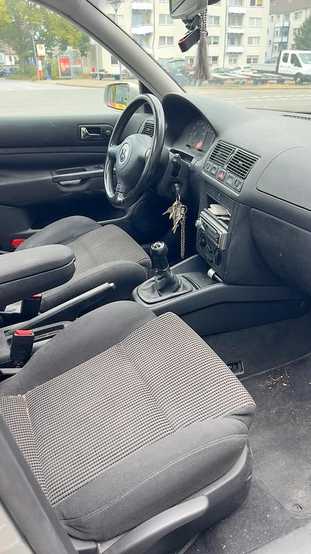 Gebraucht VW Golf IV 101 PS (74 kW) 1999 Grau Kleinwagen