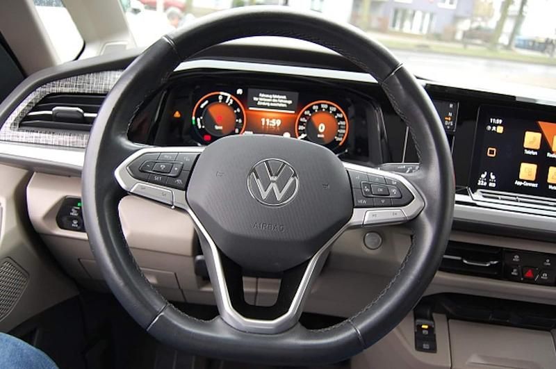 Gebraucht VW Multivan Energetic 150 PS (110 kW) 2023 Schwarz Van / Kleinbus