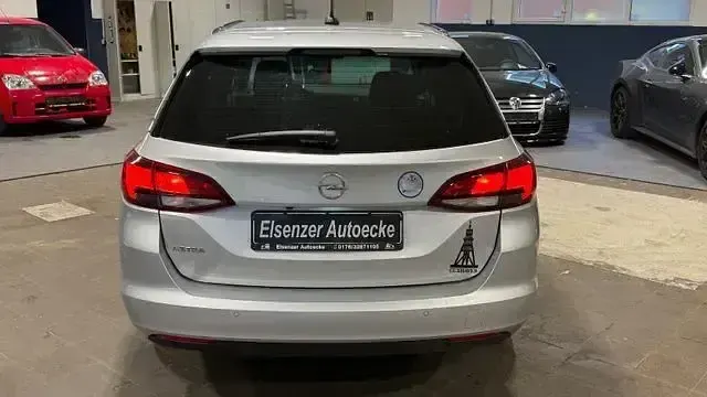 Gebraucht Opel Astra 122 PS (89 kW) 2021 Argonsilber/sovereign/switchbl Kombi