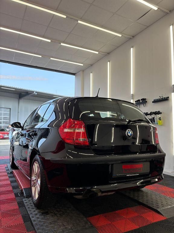 Gebraucht BMW 116 Advantage 122 PS (89 kW) 2009 Schwarz Kleinwagen