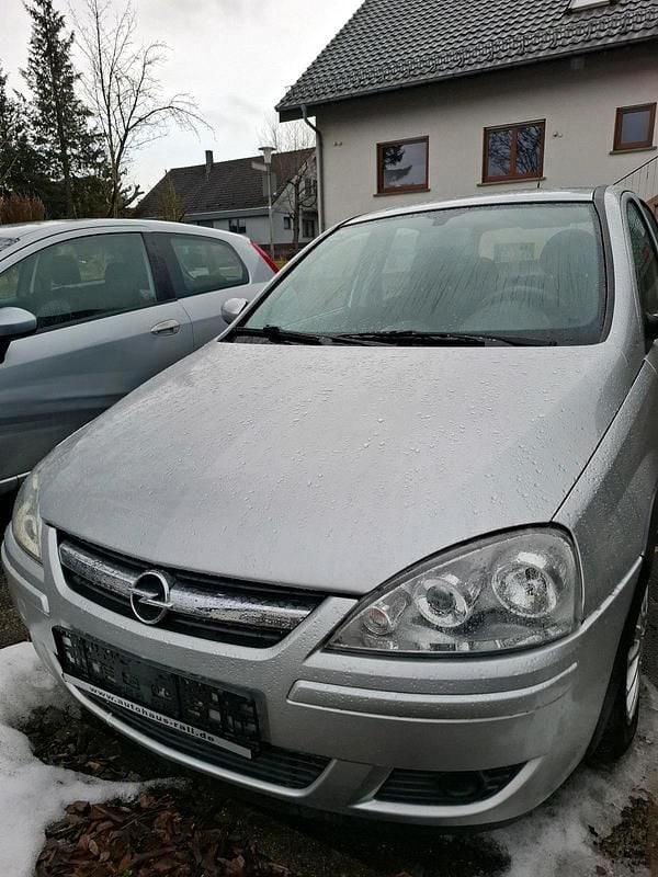 Silber Gebraucht 2005 Opel Corsa Kleinwagen | 2.100 € (Etwas zu teuer) - Bild 1/4