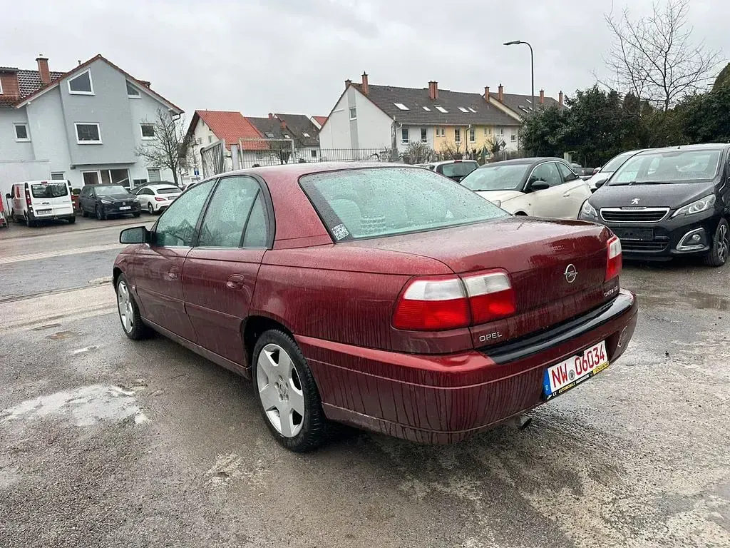 Gebraucht Opel Omega Elegance 144 PS (105 kW) 2000 Rot Limousine