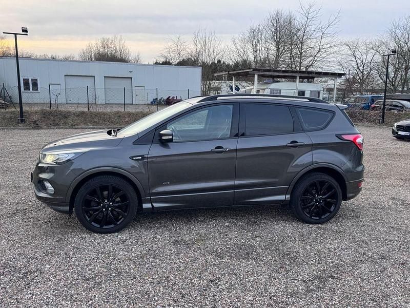 Gebraucht Ford Kuga ST-Line 182 PS (133 kW) 2017 Grau SUV