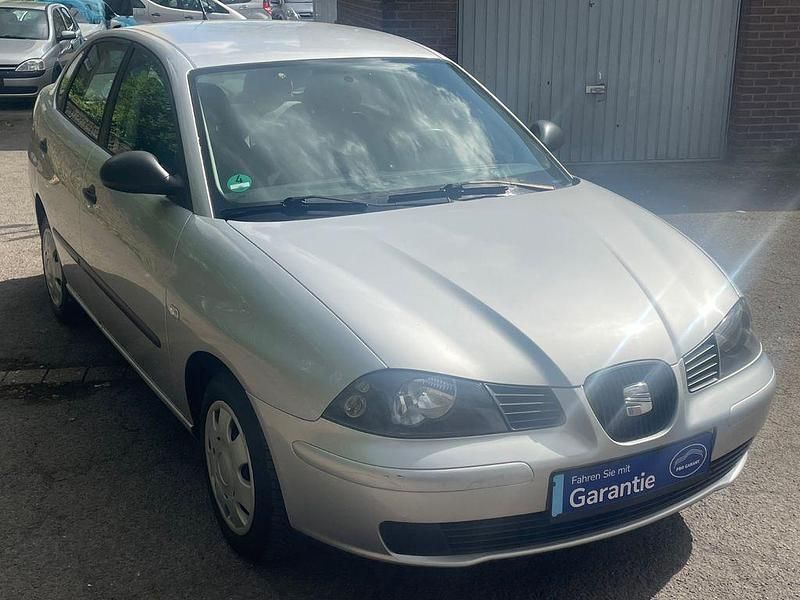 Używany Seat Cordoba 75 KM (55 kW) 2004 Szary Sedan/Limuzyna