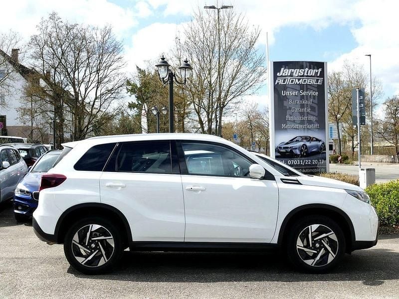 Gebraucht Suzuki Vitara Comfort+ 102 PS (75 kW) 2024 Weiß SUV