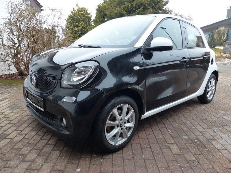 Schwarz Gebraucht 2018 Smart ForFour Kleinwagen | 7.600 € (Superpreis) - Bild 1/4