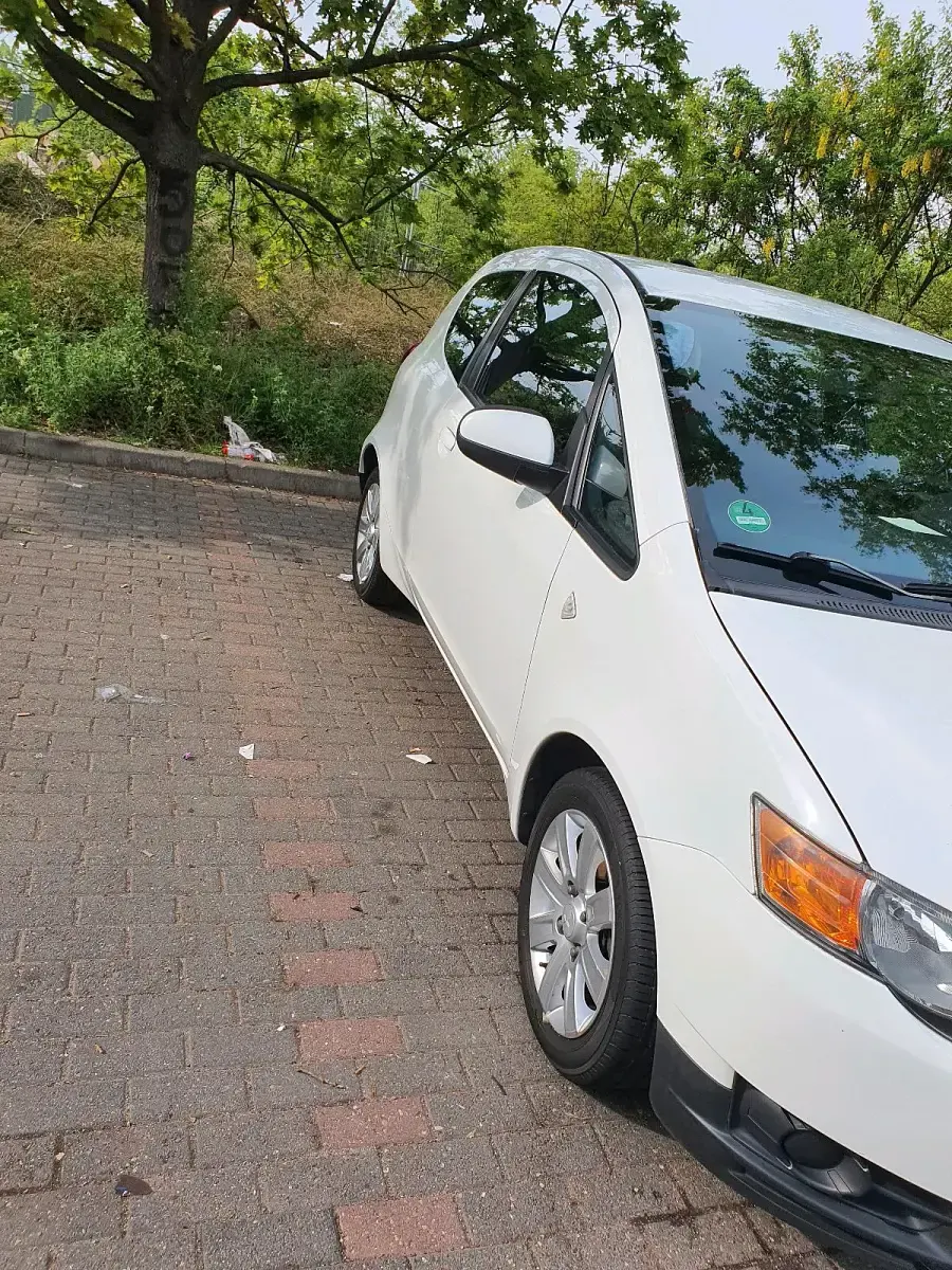 Gebraucht Mitsubishi Colt 75 PS (55 kW) 2011 Weiß Kleinwagen