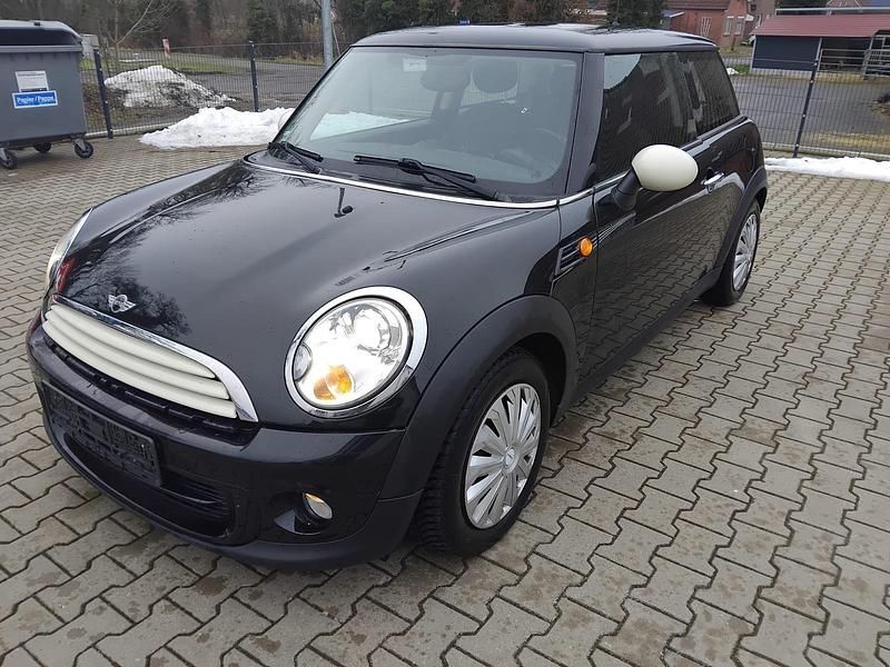 Schwarz Gebraucht 2011 Mini ONE Kleinwagen | 2.950 € (Guter Preis) - Bild 1/4
