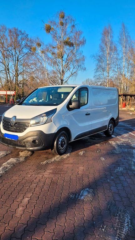 Gebraucht Renault Trafic 95 PS (69 kW) 2018 Weiß Van / Kleinbus