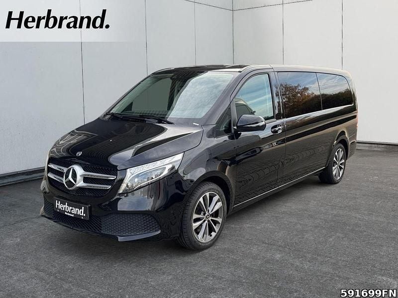 Schwarz Gebraucht 2019 Mercedes V250 Van / Kleinbus | 44.000 € (Guter Preis) - Bild 1/4