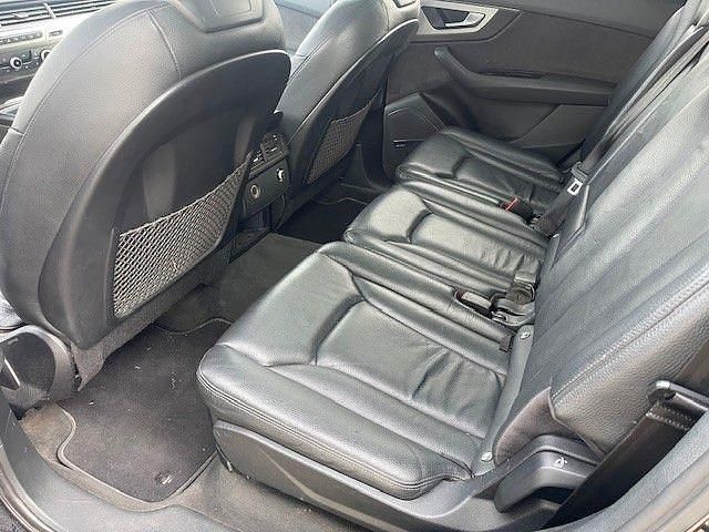 Używany Audi Q7 S-Line 218 KM (160 kW) 2016 Czarny SUV