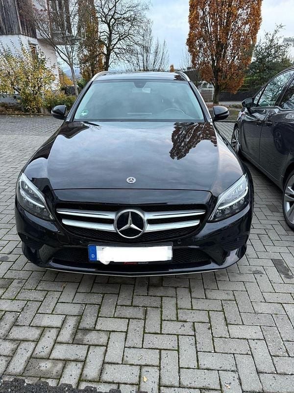 Schwarz Gebraucht 2020 Mercedes C220 Kombi | 19.500 € (Superpreis) - Bild 1/4
