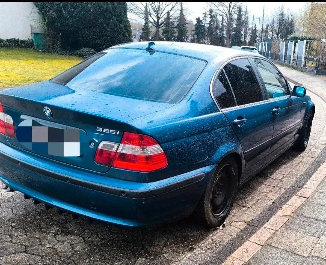 Gebraucht BMW 325 Basis 192 PS (141 kW) 2002 Blau Limousine