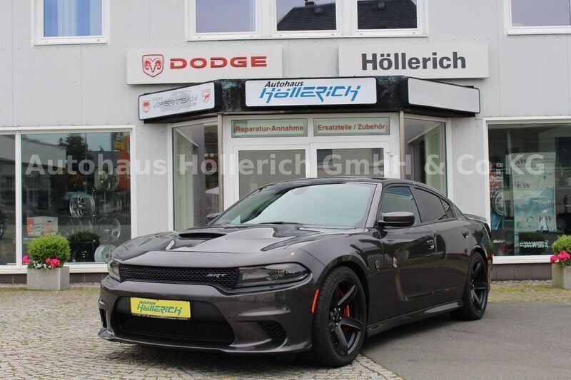 Grau Gebraucht 2017 Dodge Charger Limousine | 77.900 € - Bild 1/4