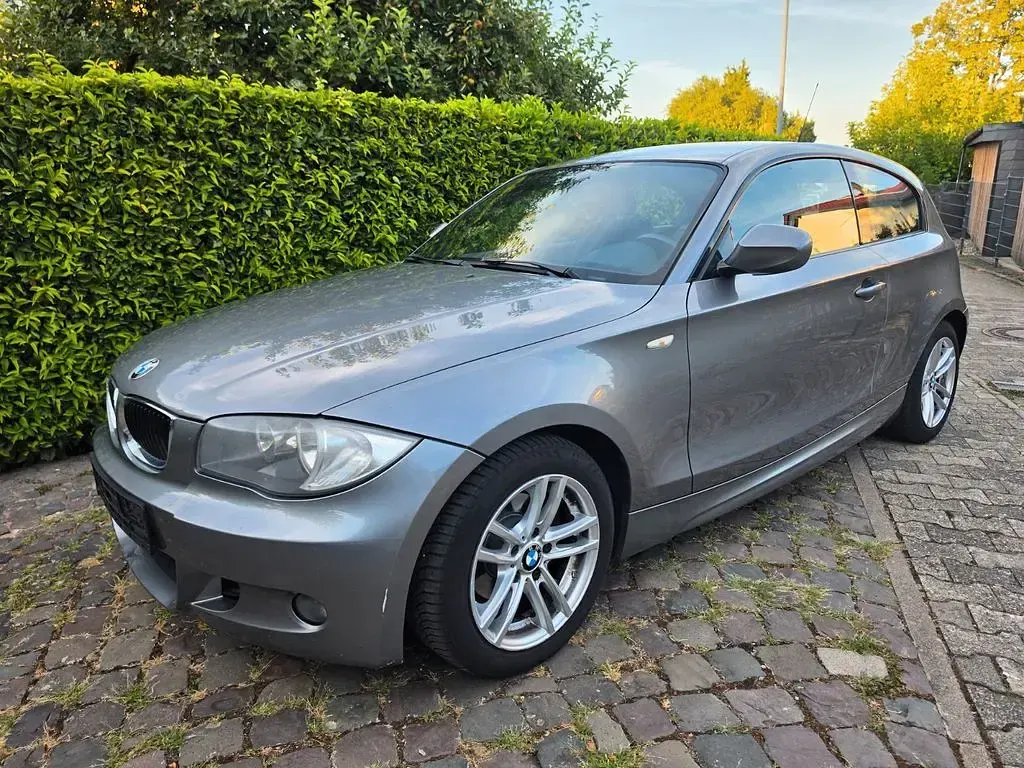 Gebraucht BMW 116 M Sport 116 PS (85 kW) 2011 Grau Kleinwagen