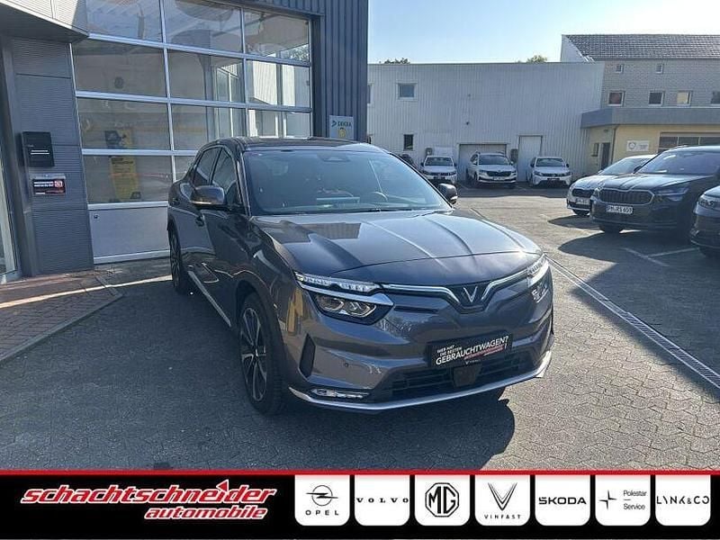 Gebraucht VinFast VF 8 Plus 300 kW (408 PS) 2024 Grau SUV