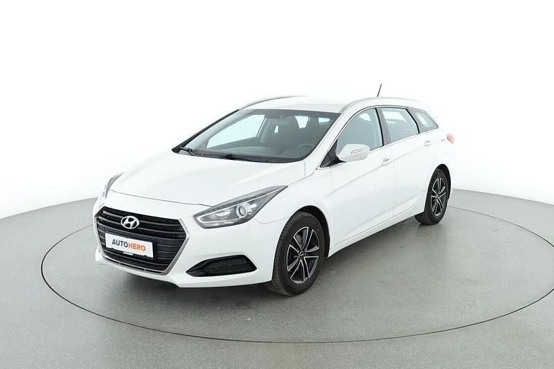 Weiß Gebraucht 2015 Hyundai i40 Classic Kombi | 9.870 € (Fairer Preis) - Bild 1/3