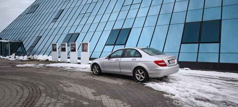 Gebraucht Mercedes C180 156 PS (114 kW) 2012 Silber Limousine