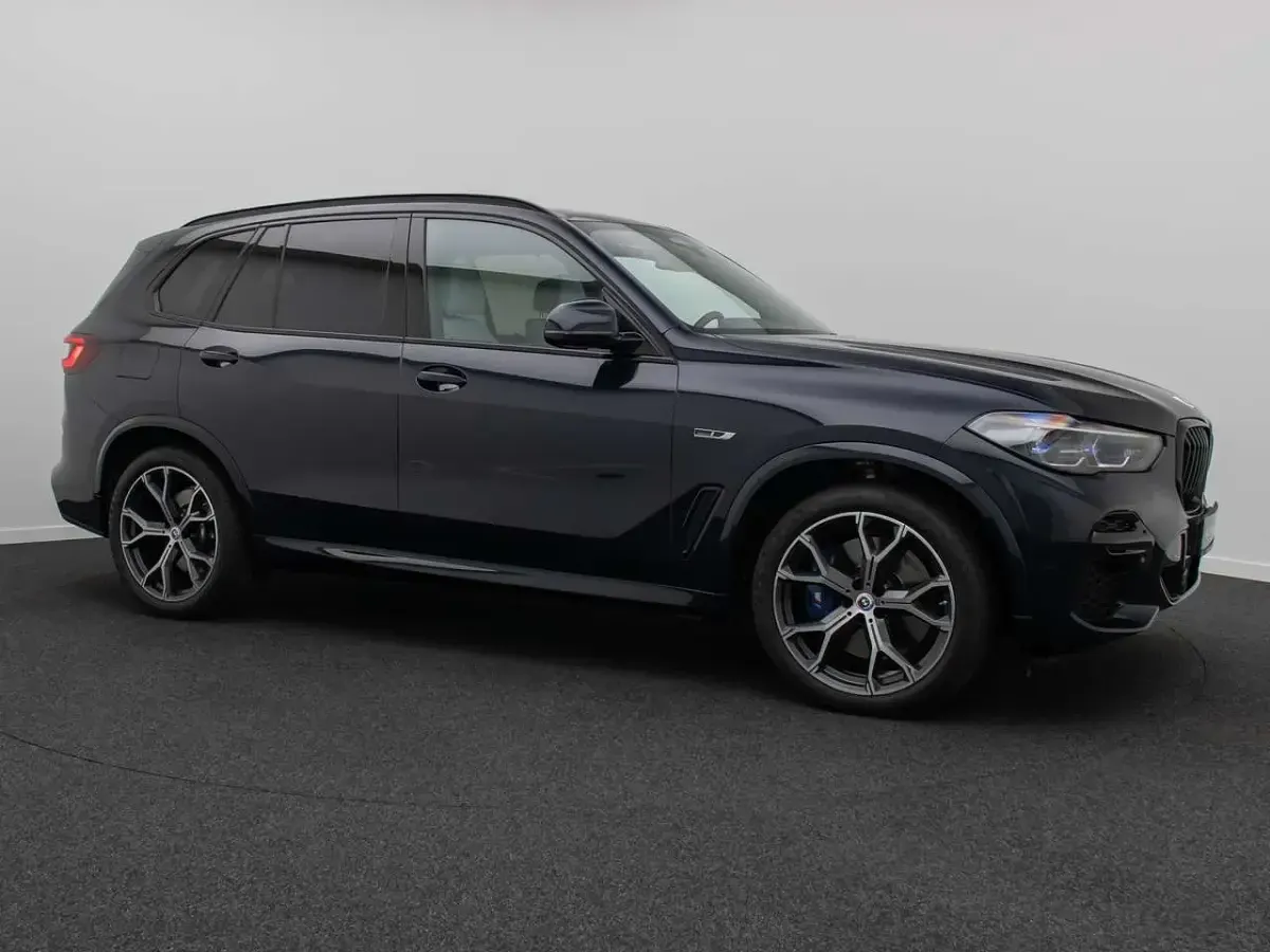 Gebraucht BMW X5 M M Sport 394 PS (289 kW) 2023 M carbonschwarz416 SUV