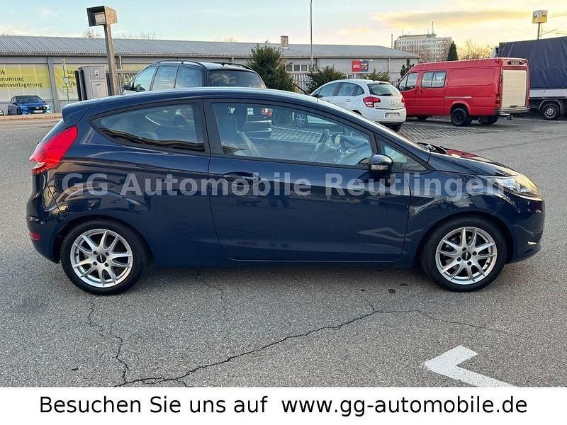 Gebraucht Ford Fiesta Trend 82 PS (60 kW) 2009 Blau Limousine