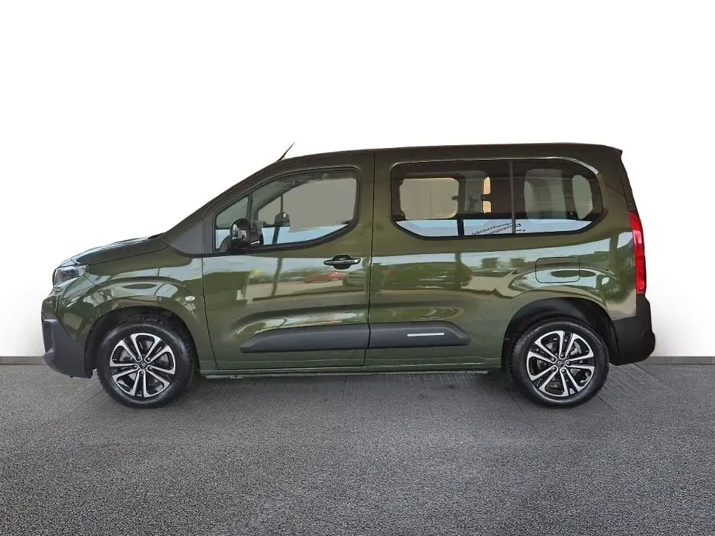 Gebraucht Citroën Berlingo 110 PS (80 kW) 2024 Grün Van / Kleinbus