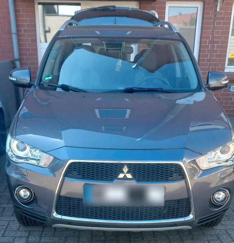 Gebraucht Mitsubishi Outlander 156 PS (114 kW) 2010 Grau SUV