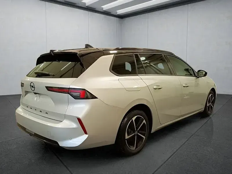 Gebraucht Opel Astra 131 PS (96 kW) 2025 Grau Kleinwagen