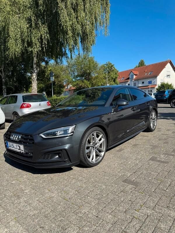 Grau Gebraucht 2019 Audi A5 Sportback S-Line Limousine | 23.500 € (Superpreis) - Bild 1/4