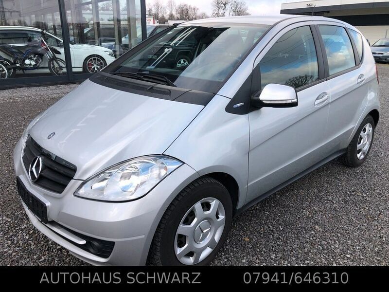 Silber Gebraucht 2009 Mercedes A160 Classic Limousine | 5.450 € (Teuer) - Bild 1/4