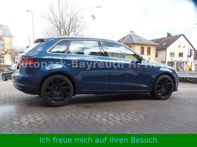 Gebraucht Audi A3 Ambiente 150 PS (110 kW) 2014 Blau