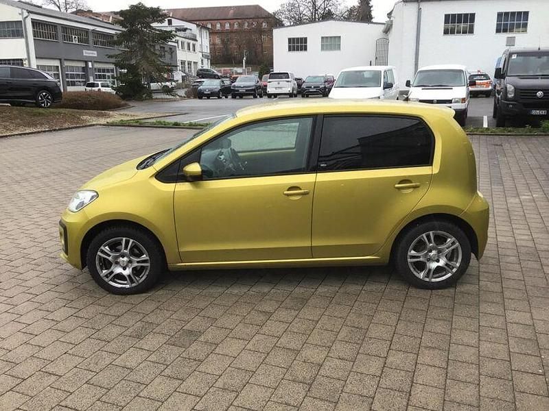 Gebraucht VW up! Sound 60 PS (44 kW) 2017 Honey yellow metallic Kleinwagen