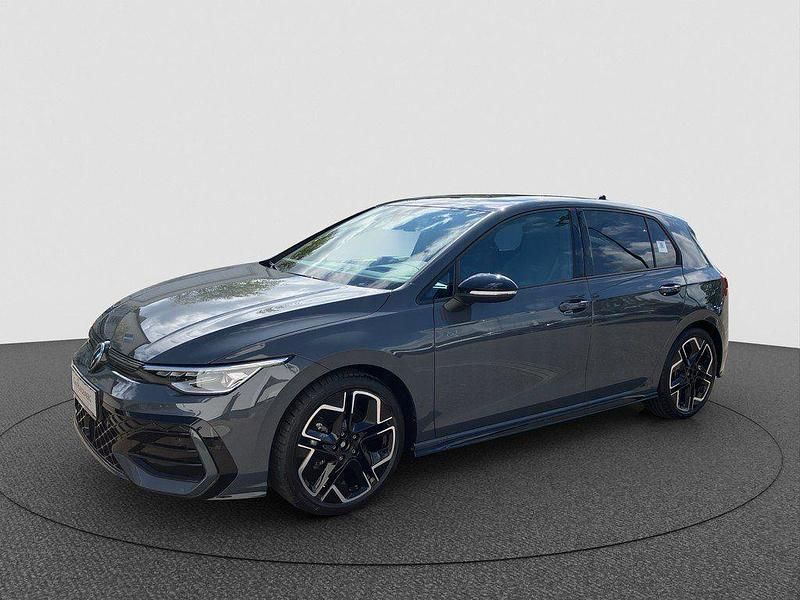 Grau Gebraucht 2024 VW Golf VIII R-line Limousine | 32.990 € (Etwas zu teuer) - Bild 1/4