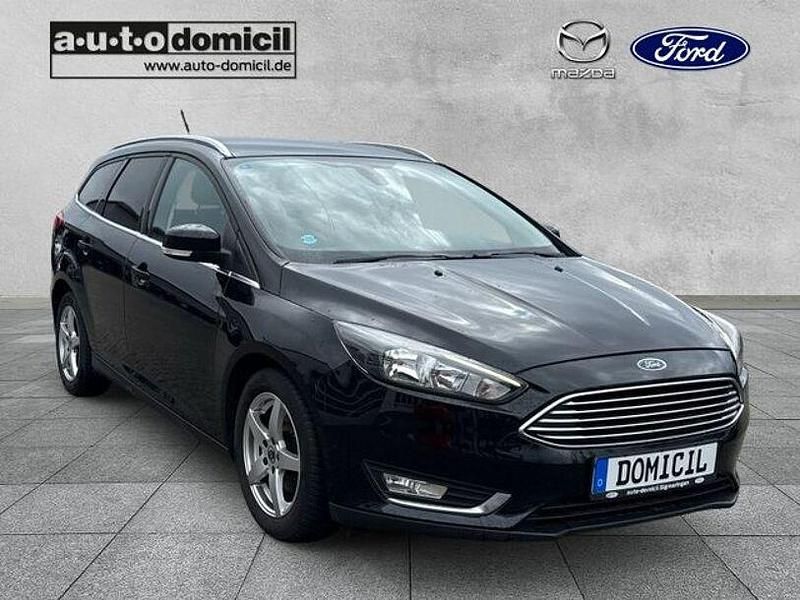 Gebraucht Ford Focus Titanium 125 PS (91 kW) 2017 Schwarz Kombi
