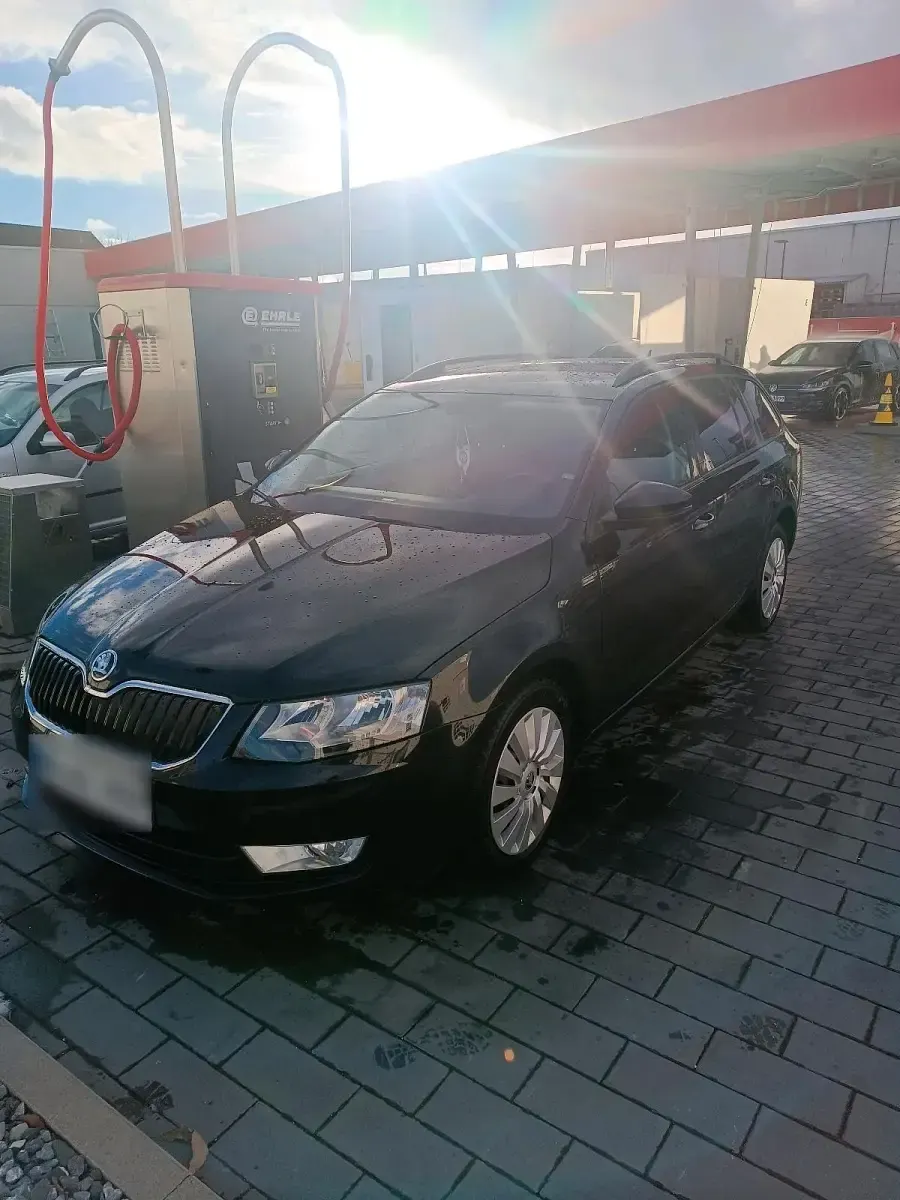 Gebraucht Skoda Octavia 150 PS (110 kW) 2015 Schwarz Kombi