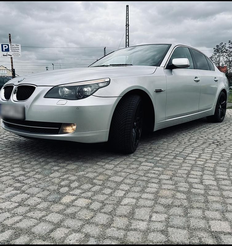 Gebraucht BMW 520 170 PS (125 kW) 2008 Grau Limousine