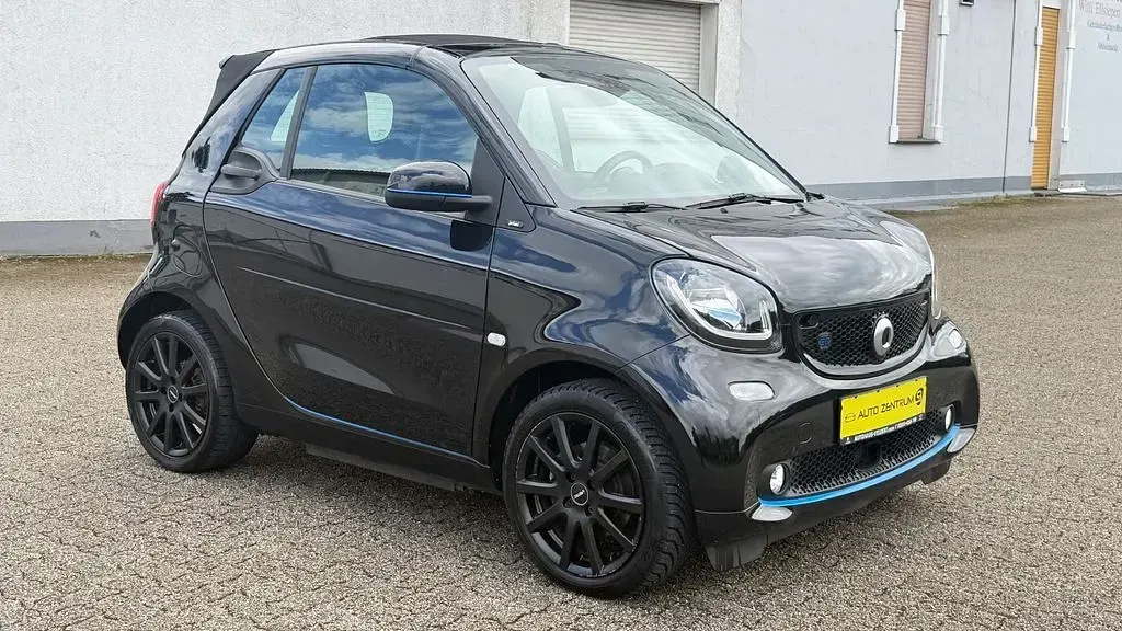 Gebraucht Smart ForTwo Electric Drive 60 kW (82 PS) 2018 Schwarz Cabrio