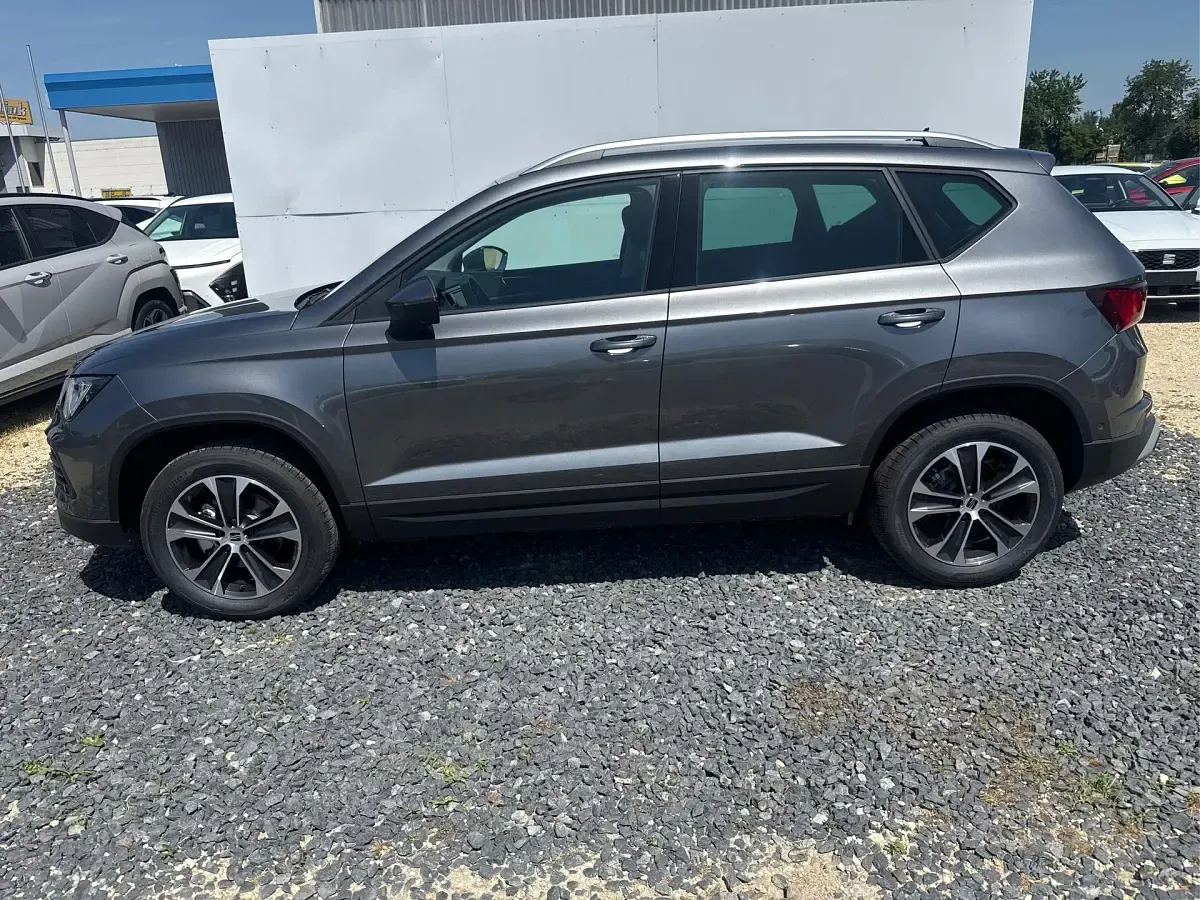 Neu Seat Ateca Style Plus 150 PS (110 kW) 2025 Grau metallic SUV