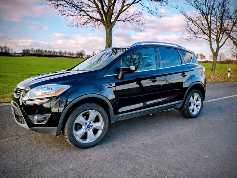 Schwarz Gebraucht 2012 Ford Kuga Titanium S SUV | 6.200 € (Guter Preis) - Bild 1/4