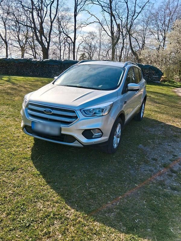 Gebraucht Ford Kuga 180 PS (132 kW) 2018 Silber SUV