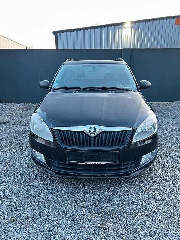 Schwarz Gebraucht 2014 Skoda Fabia Kleinwagen | 4.300 € (Guter Preis) - Bild 1/4