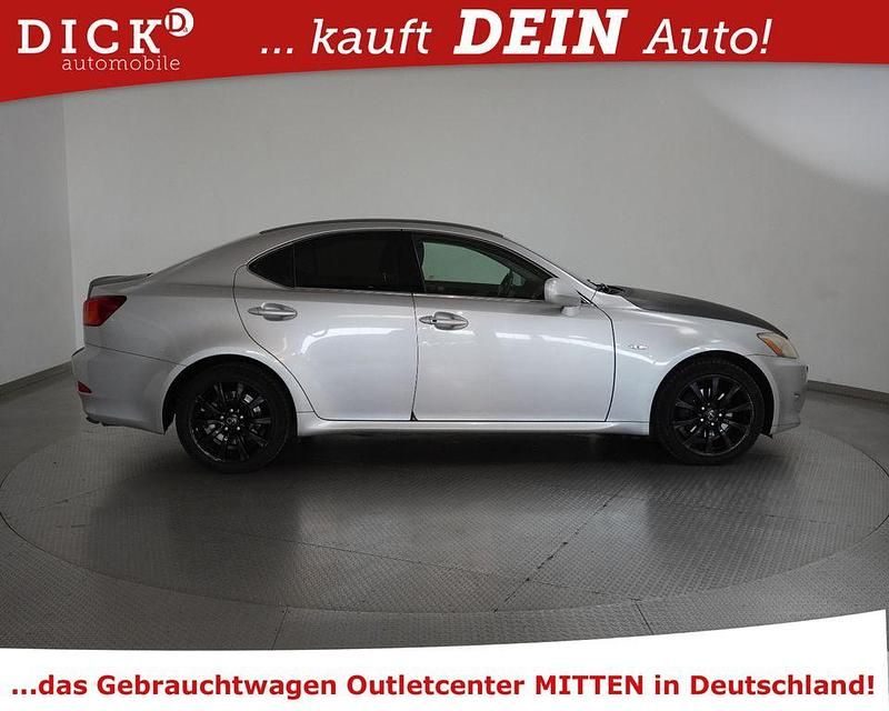 Gebraucht Lexus IS220d 177 PS (130 kW) 2008 Silber Limousine